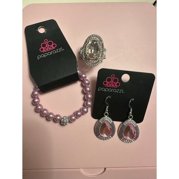 Paparazzi Pink Jewelry Set - Picture 1 of 4